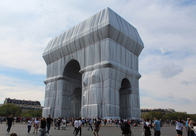 Christo’s Arc de Triomphe: What Role Does Photography Play in Ephemeral Art?